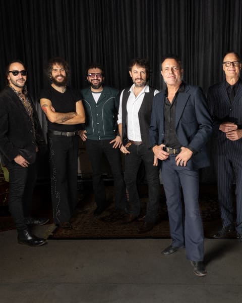 Foto promocional de M-Clan